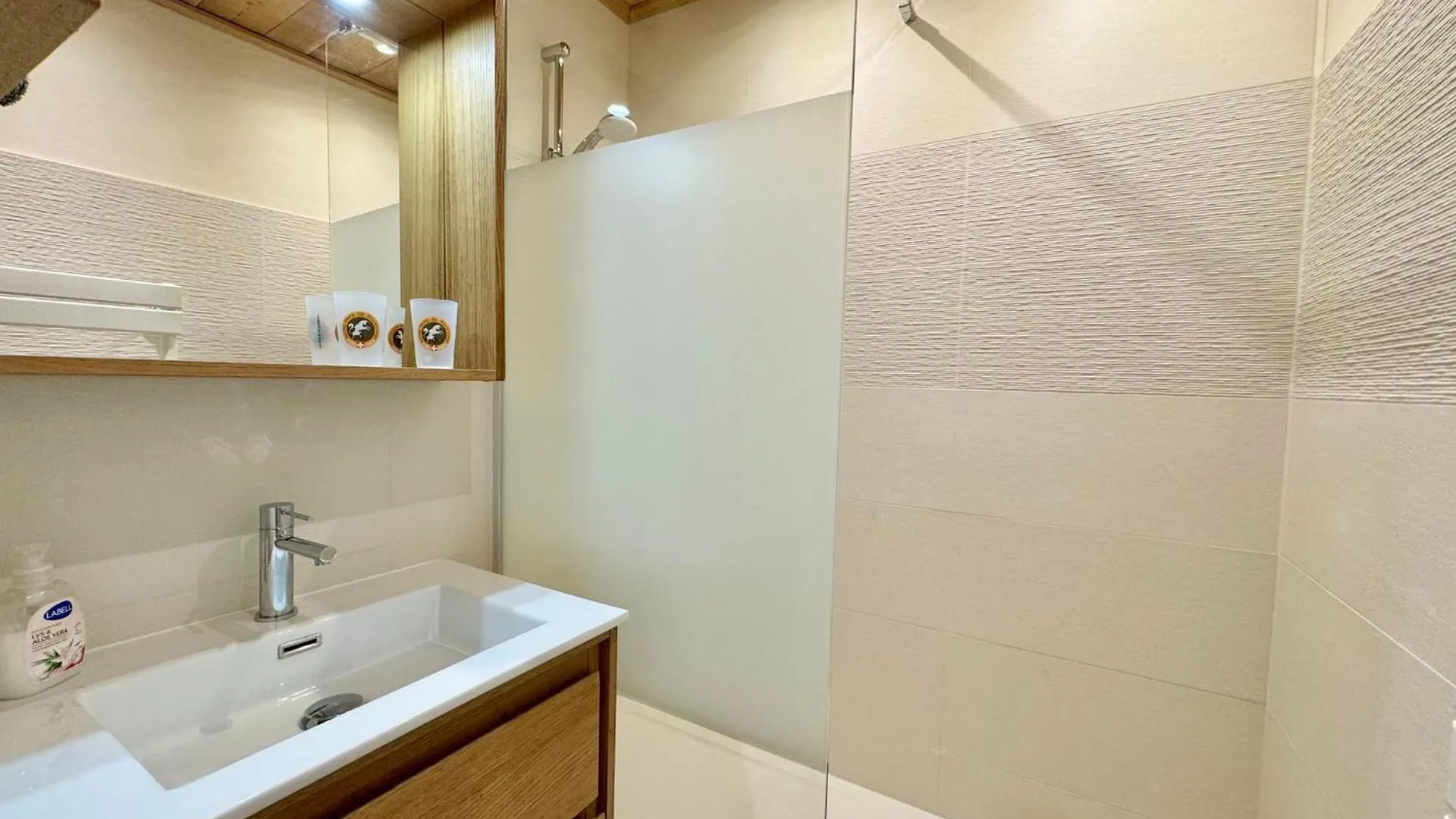 Apartment Appartement Calme Pres Des Pistes, Renove, 2 Chambres, Parking Non Privatif - Fr-1-505-86 Notre-Dame-de-Bellecombe